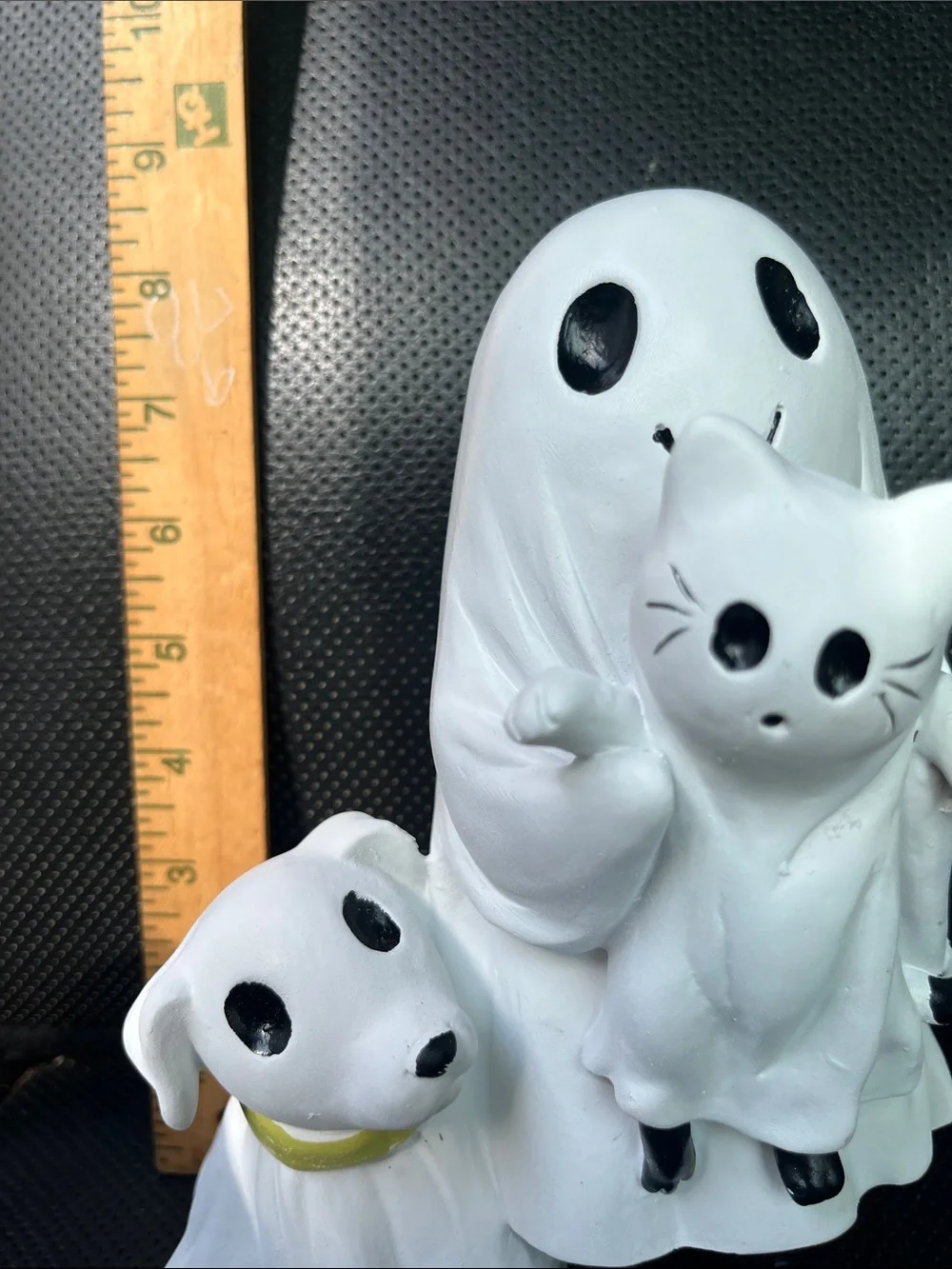 Ghost Pet Figurine - White Decorative Small Pets Statue